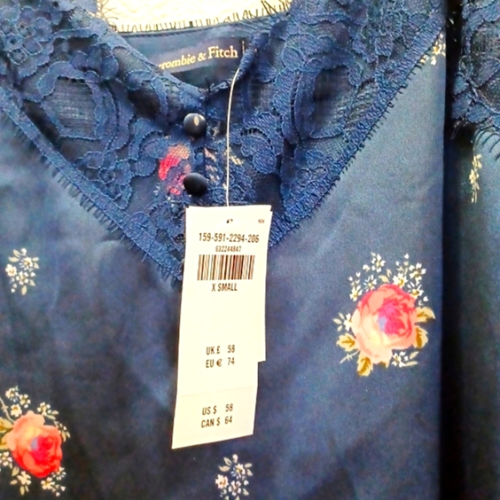 A&F Nightgown - Picture 5 of 5